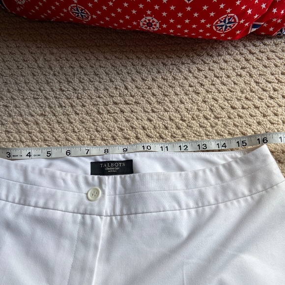 Woman’s Talbots 12 Petite White lined Summer Crop Capris EXC - Picture 2 of 7